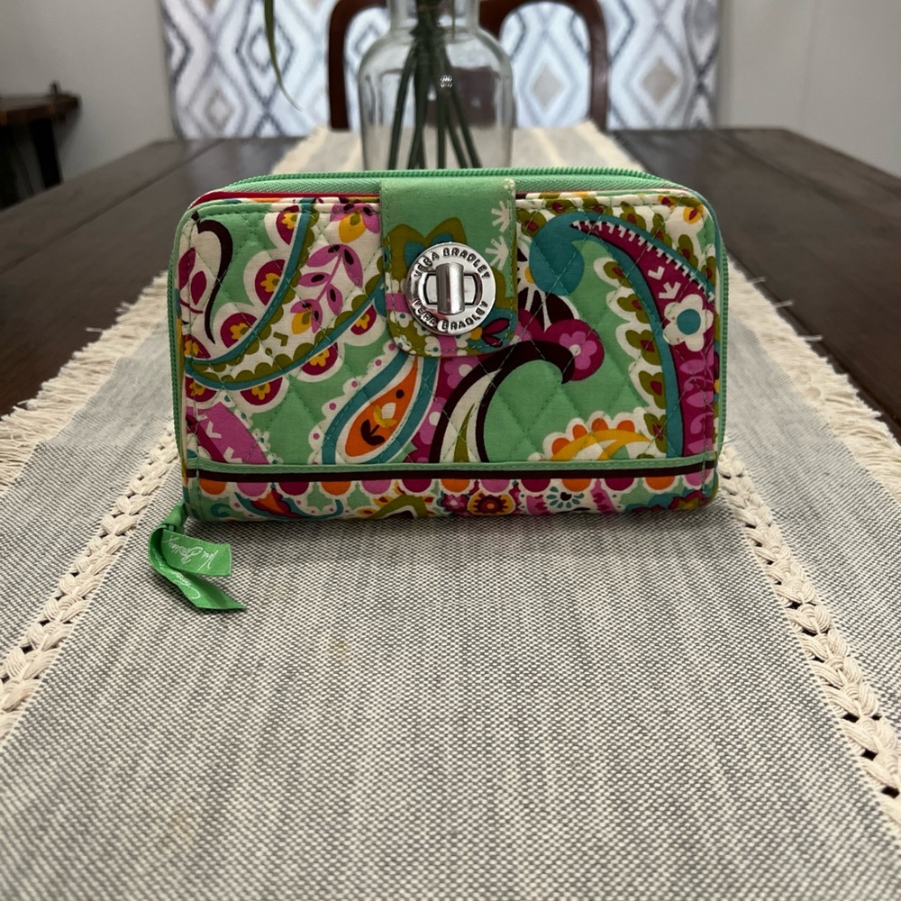 Vera Bradley Turn Lock Closure Wallet -Cardholder